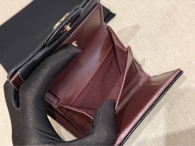 Chanel 黑荔枝紋金釦短夾 閒置新/芯片-4