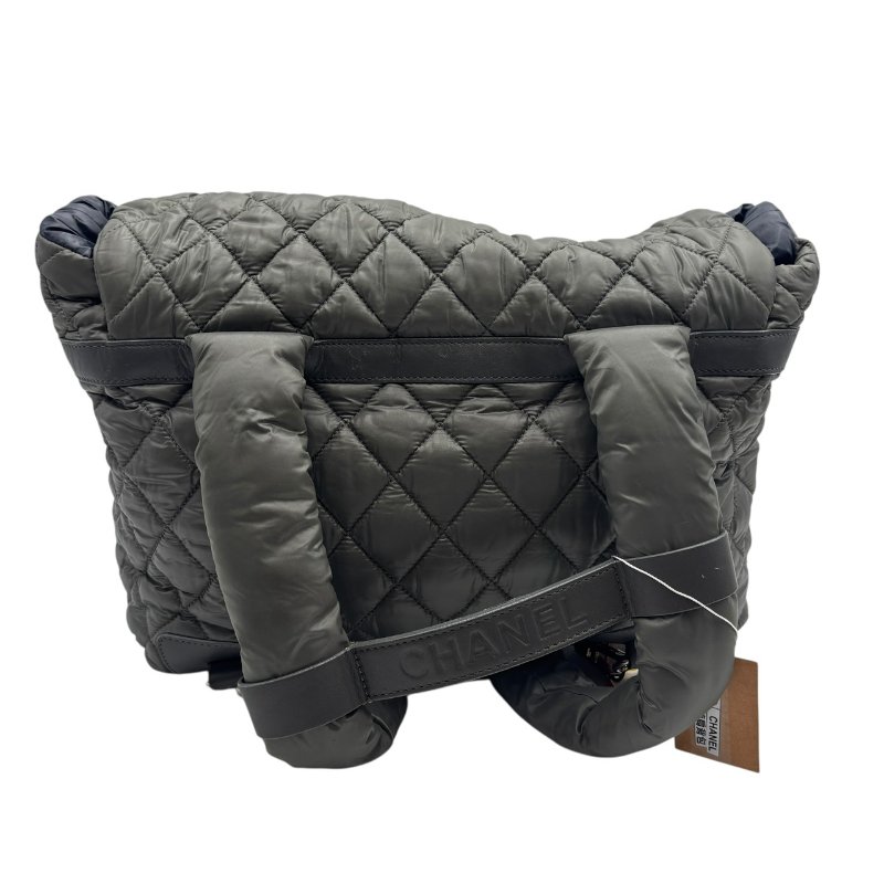 【美收精品】CHANEL 黑綠色尼龍肩背包 B-981【隔月月中將轉賣至日本 上架期限30天】-1