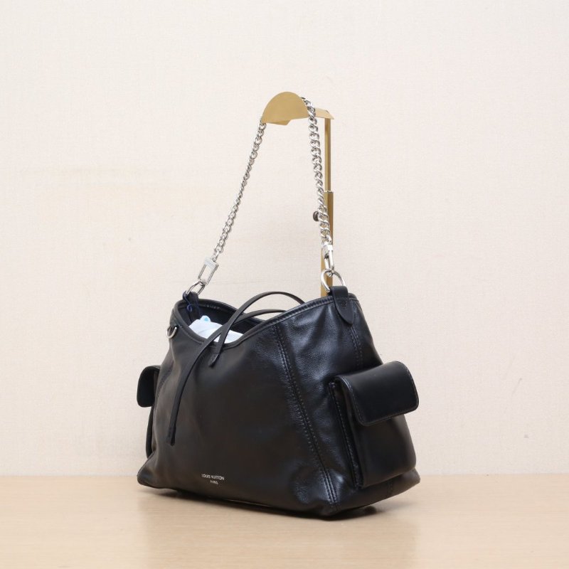 LOUIS VUITTON CARRYALLCargo小號33.5黑色羊皮銀扣晶片肩背包-4