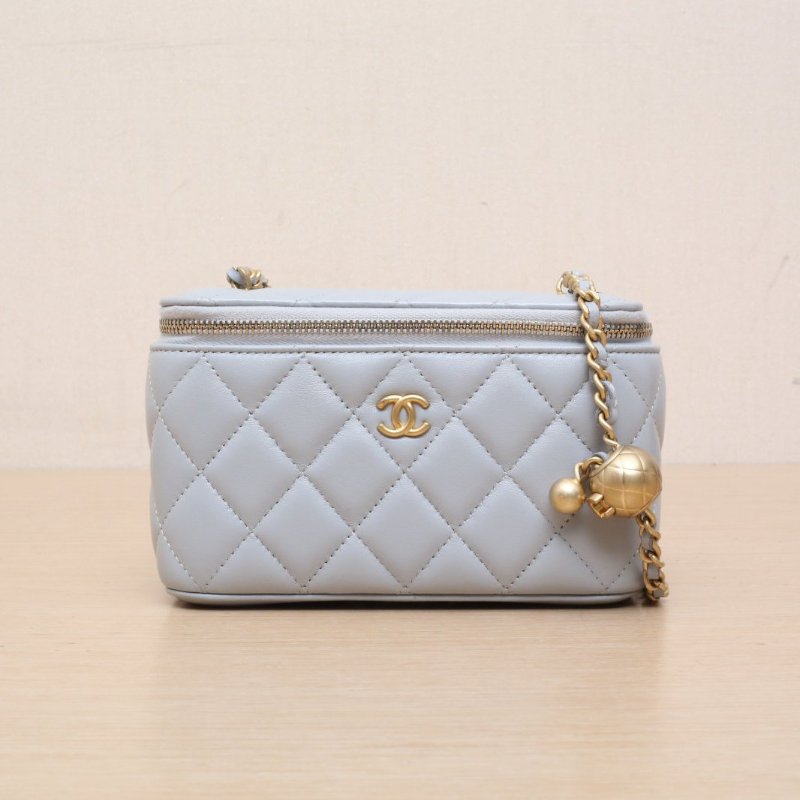 CHANEL 金球金珠長盒子鏈條化妝包帶鏡子17灰色羊皮鐳射標金扣肩背包-1