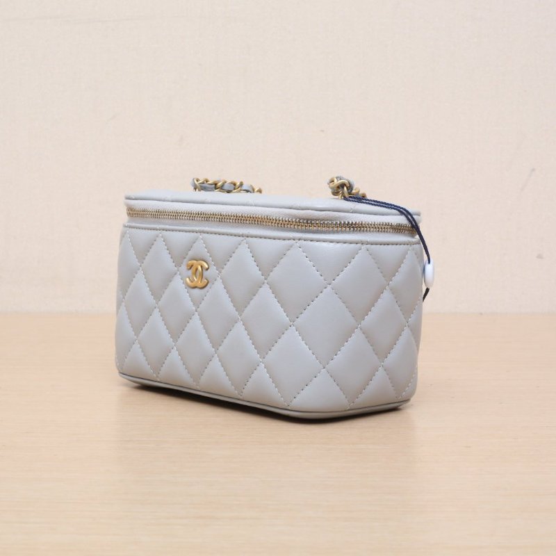 CHANEL 金球金珠長盒子鏈條化妝包帶鏡子17灰色羊皮鐳射標金扣肩背包-3
