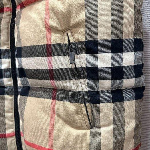 💎Han's house精品服飾💎Burberry 格紋 羽絨 連帽 可拆 背心 雙面穿-3