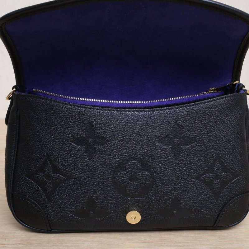 LOUIS VUITTON Diane法棍包24可拆卸寬肩帶黑色牛皮晶片肩背包-3