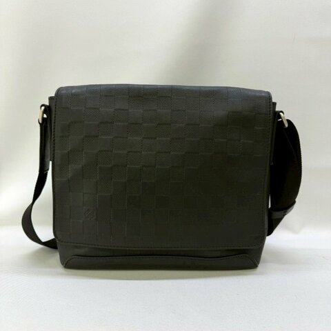 LV DISTRICT PM棋盤壓紋斜背包