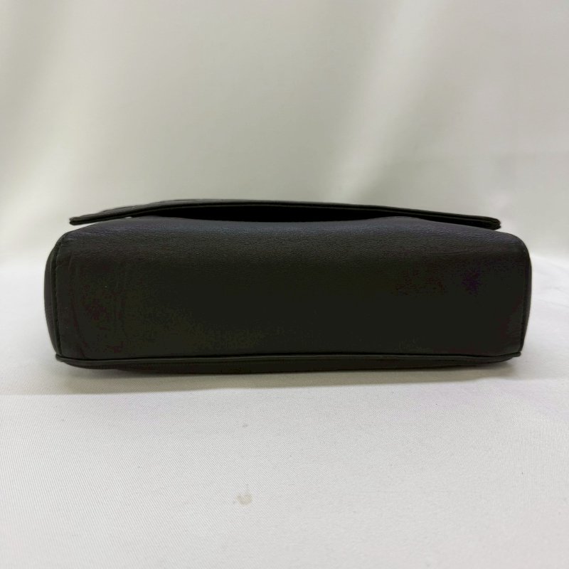 LV DISTRICT PM棋盤壓紋斜背包-8