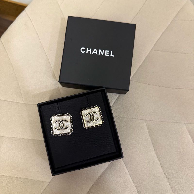 Chanel方型花邊耳環 全新台灣專櫃入-0