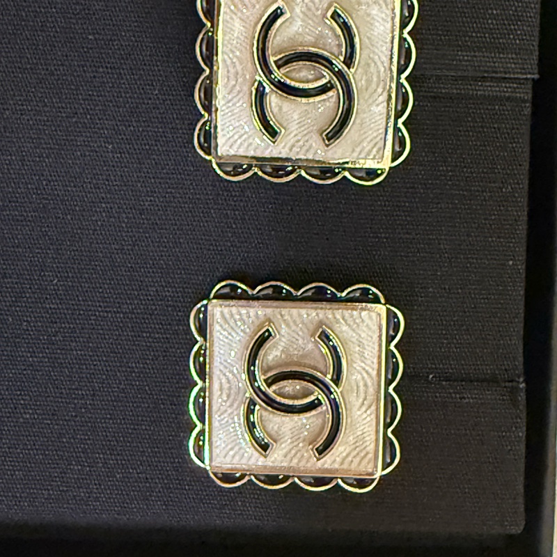 Chanel方型花邊耳環 全新台灣專櫃入-1