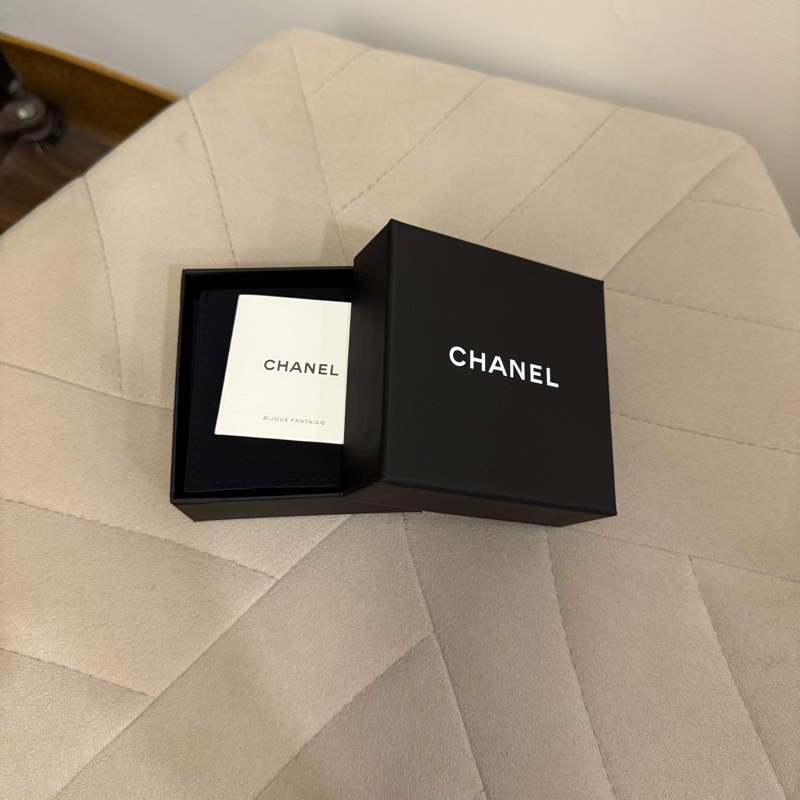 Chanel方型花邊耳環 全新台灣專櫃入-3