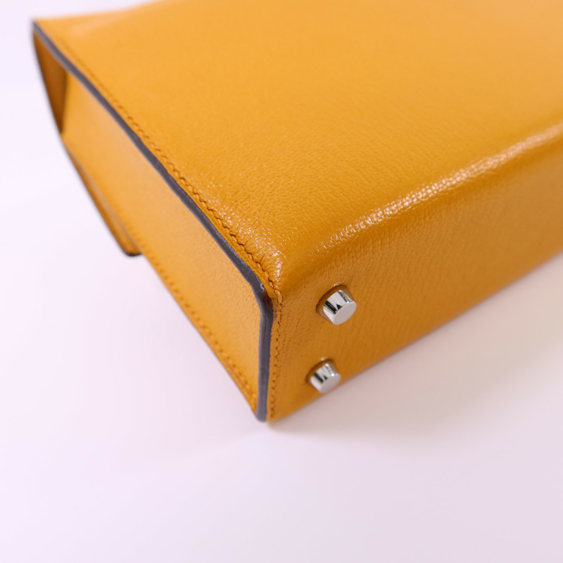 HERMES Chevre皮革Verrou Mini銀扣鏈帶肩背袋Jaune Ambre-13