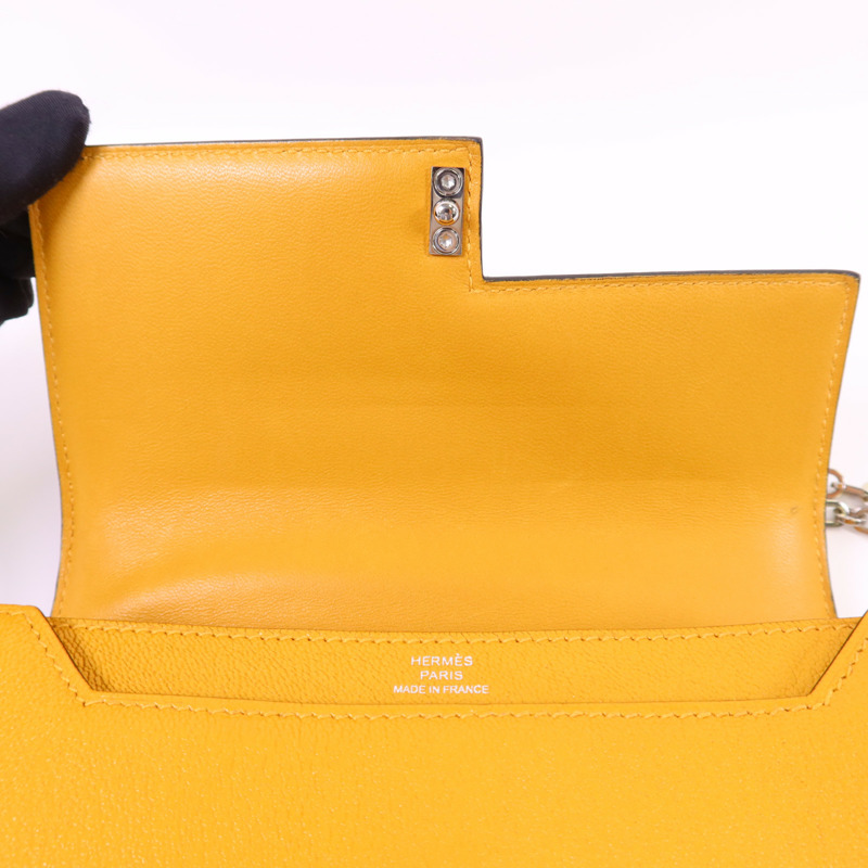 HERMES Chevre皮革Verrou Mini銀扣鏈帶肩背袋Jaune Ambre-15