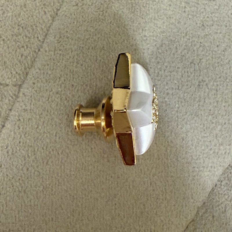 Chanel星星金邊胸針 全新台灣專櫃入 聖誕包裝-4