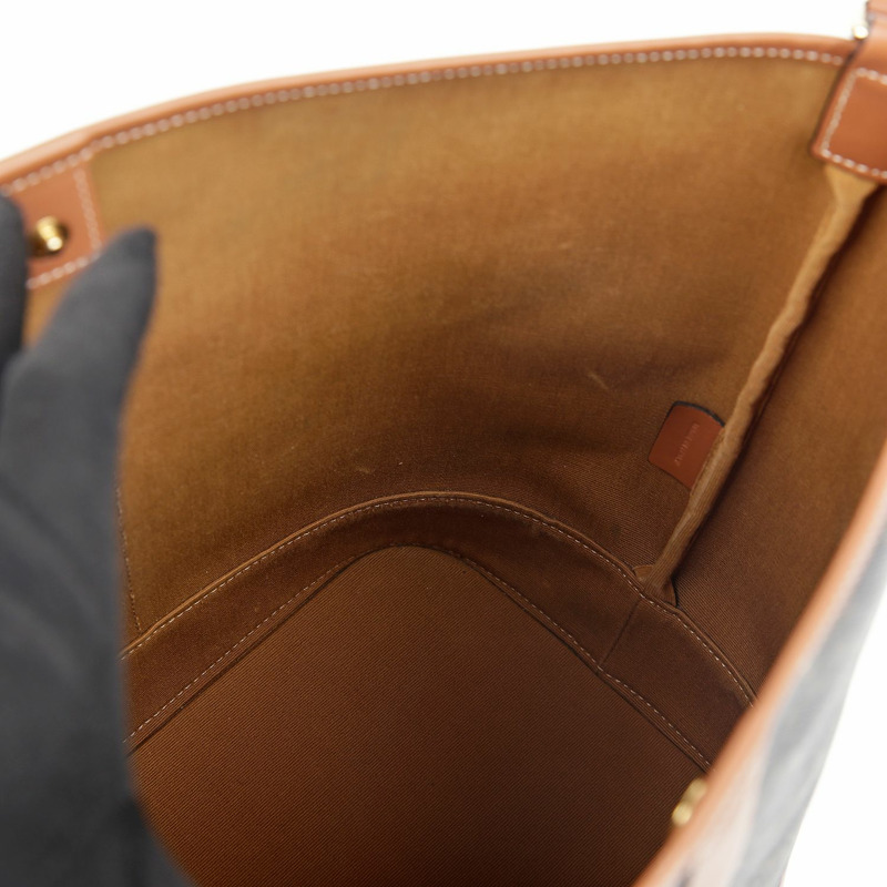 CELINE Triope 中型水桶肩背包 191132CAS-11