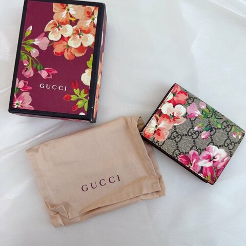 Gucci 花卉短款钱包