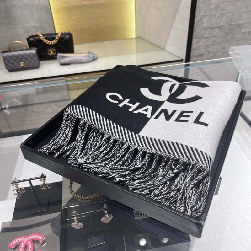 CHANEL 24K黑白拚色圍巾~全新品僅拍照-7