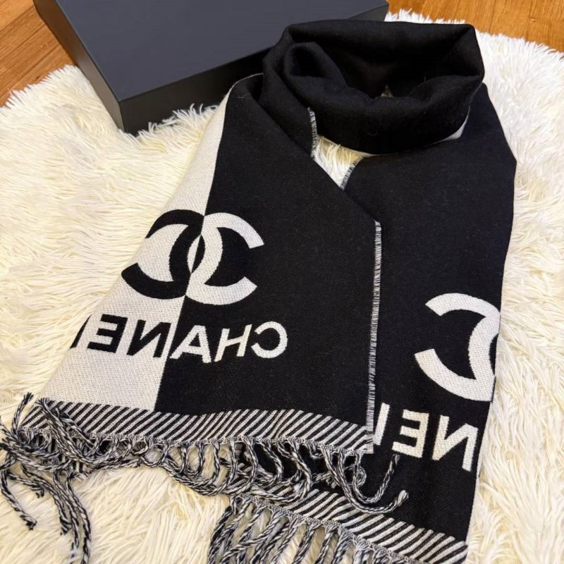 CHANEL 24K黑白拚色圍巾~全新品僅拍照-32