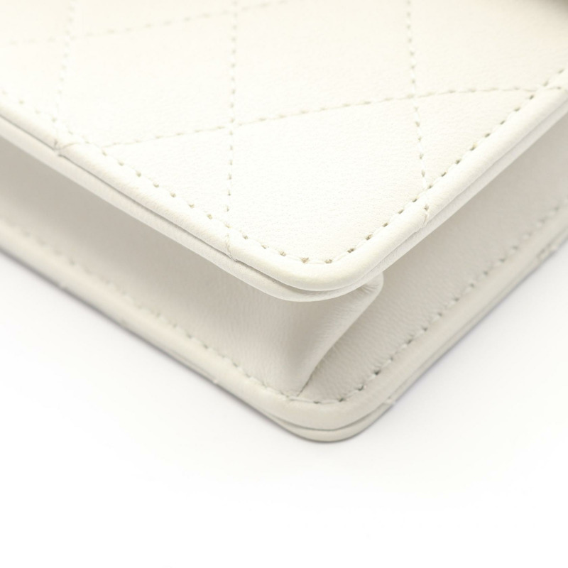 香奈兒 (CHANEL) 絎縫鏈條肩背斜背包,羊皮材質,白色,二手,金色五金,女士款-6