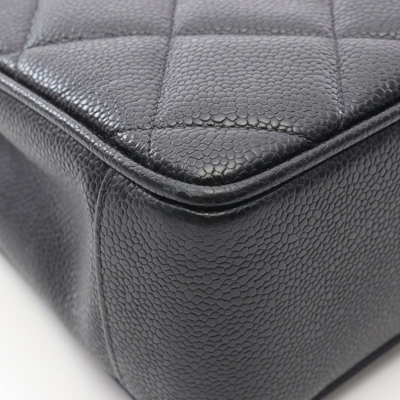 香奈兒 (CHANEL) 絎縫鏈條肩背包，小牛皮材質，黑色，二手，女士款，金色五金配件-5