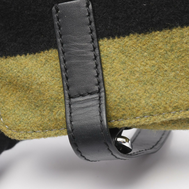 LOEWE 軍裝斜背包 XS 肩背包 羊毛皮革 黑色 二手-6