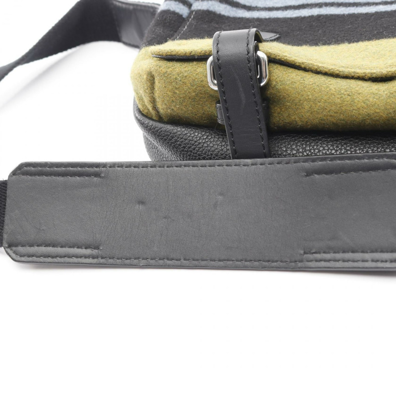 LOEWE 軍裝斜背包 XS 肩背包 羊毛皮革 黑色 二手-11