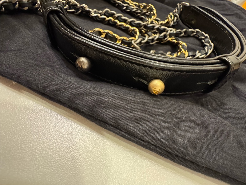 Chanel 黑白色流浪包(9成新)-10