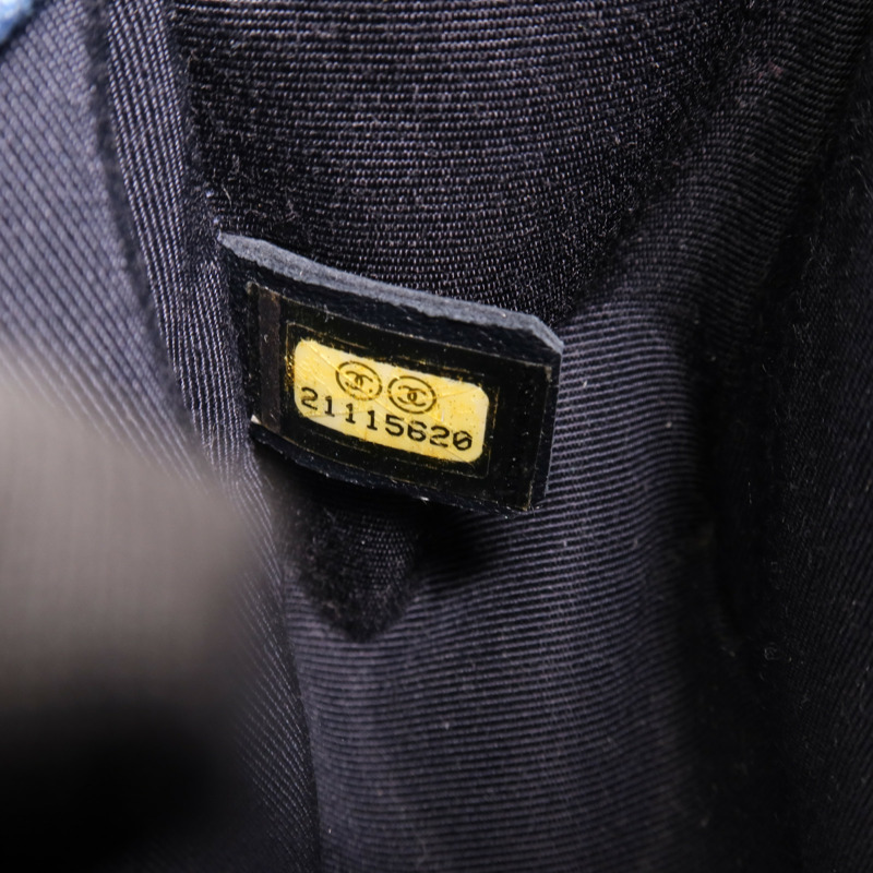 CHANEL 牛仔布Boy 20金扣肩背袋-6