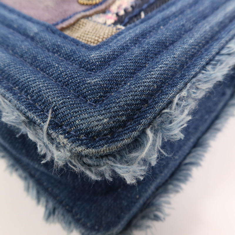 CHANEL 牛仔布Boy 20金扣肩背袋-10