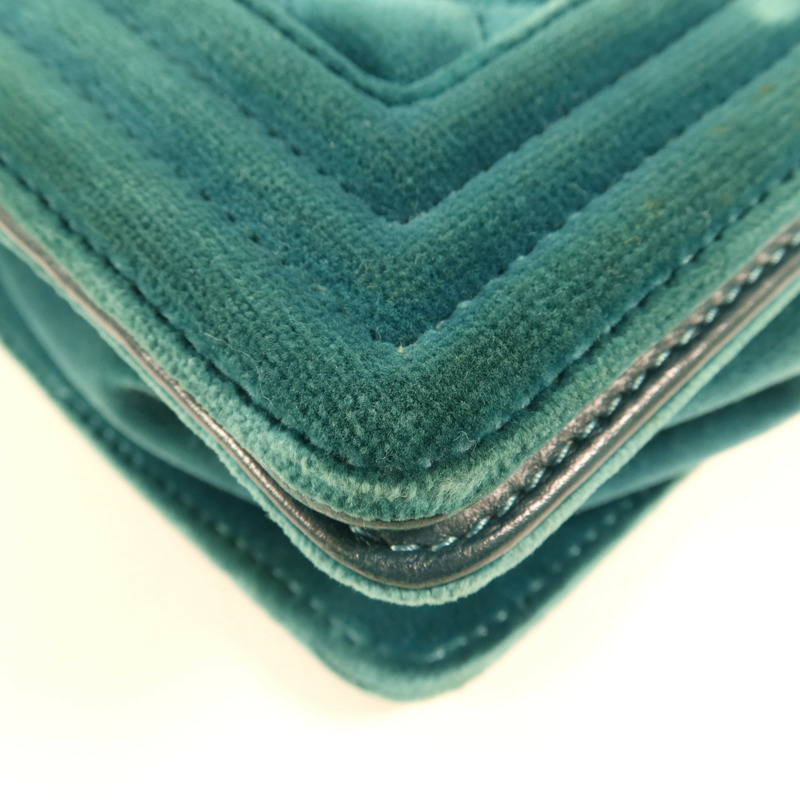 CHANEL Velvet Boy 20銀扣肩背袋-6