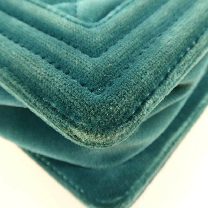 CHANEL Velvet Boy 20銀扣肩背袋-7