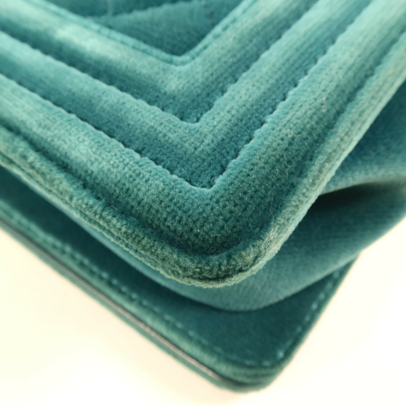 CHANEL Velvet Boy 20銀扣肩背袋-8