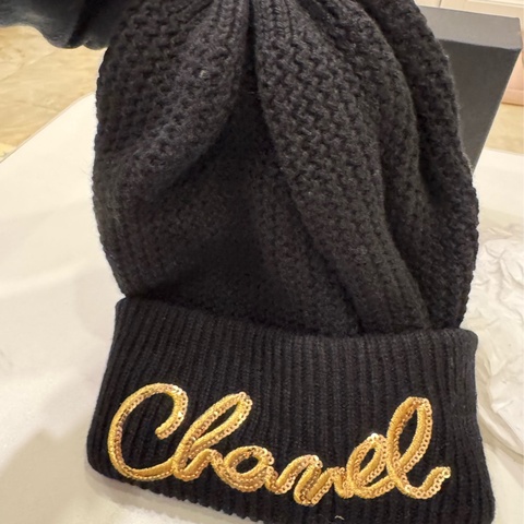 Chanel 毛帽