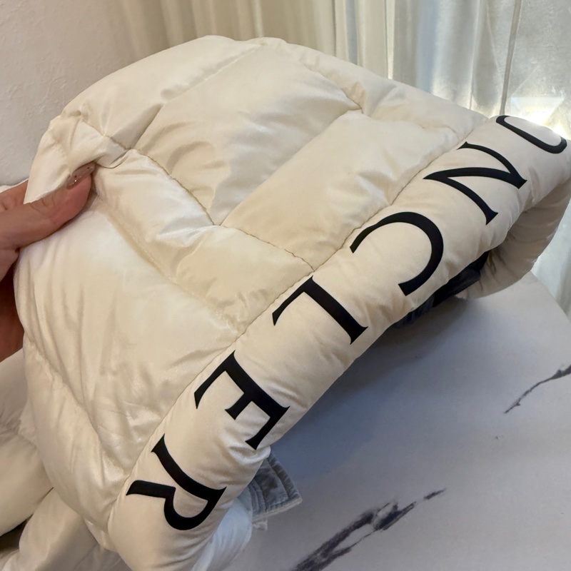 Moncler 蒙口可以穿很大的兒童外套-3