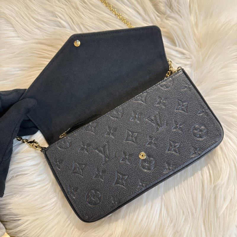 LV 三合一黑壓紋鍊包-3