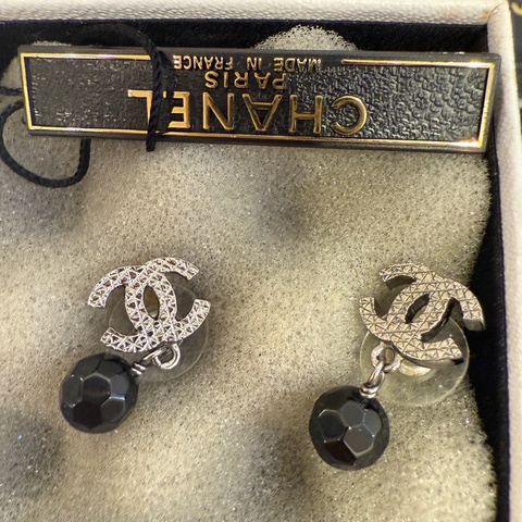 香奈兒很好看的耳環