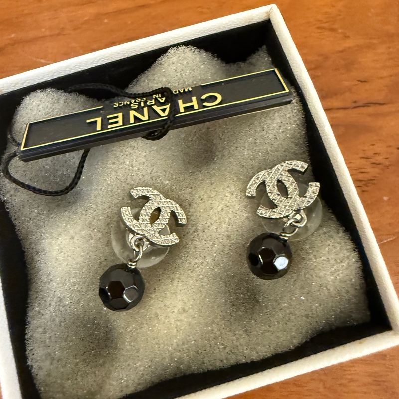 香奈兒很好看的耳環-1