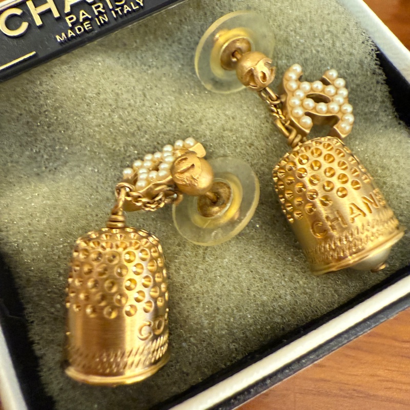 香奈兒復古吊鐘耳環-1