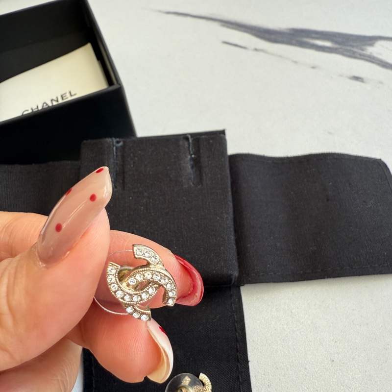 Chanel 超好看的鑽c耳環-6