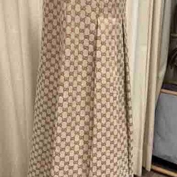 Gucci經典到不能再經典的老花logo A字裙-2