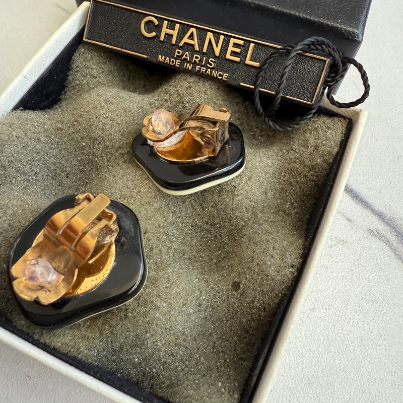 Chanel山茶花耳夾耳環-2