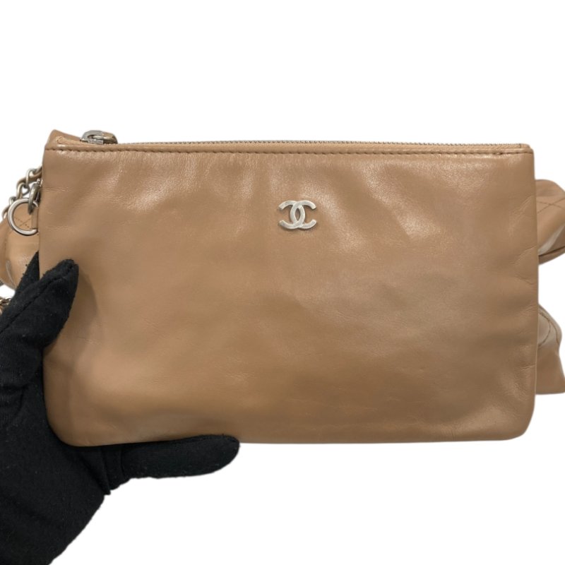 CHANEL 香奈兒 22托特包 小號 垃圾袋 油蠟皮 奶茶色 銀釦-11