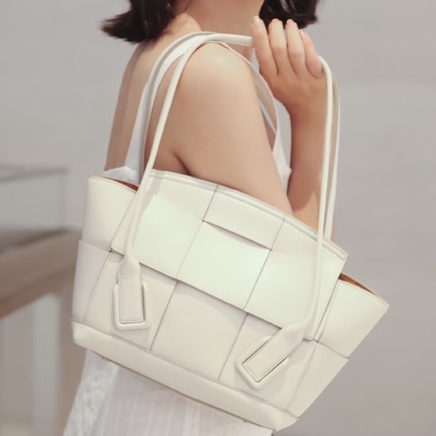 ✨ BV arco 牛皮手提包 老錢風🤍 98新 內裡乾淨