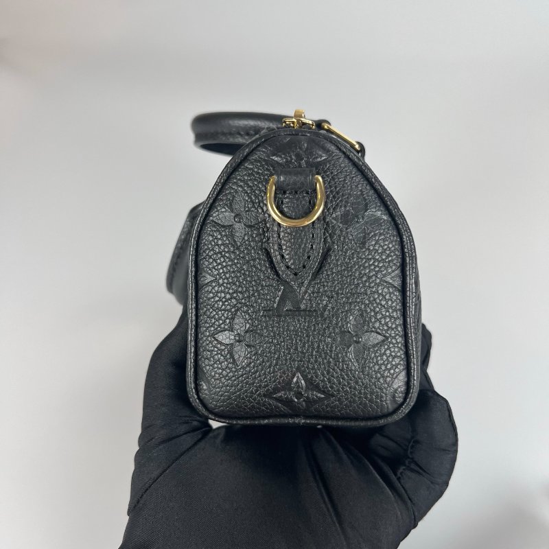 LV M82450/晶片款 黑皮革壓紋Nano Speedy包-2