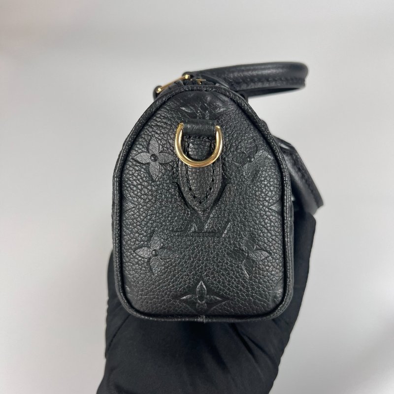 LV M82450/晶片款 黑皮革壓紋Nano Speedy包-3