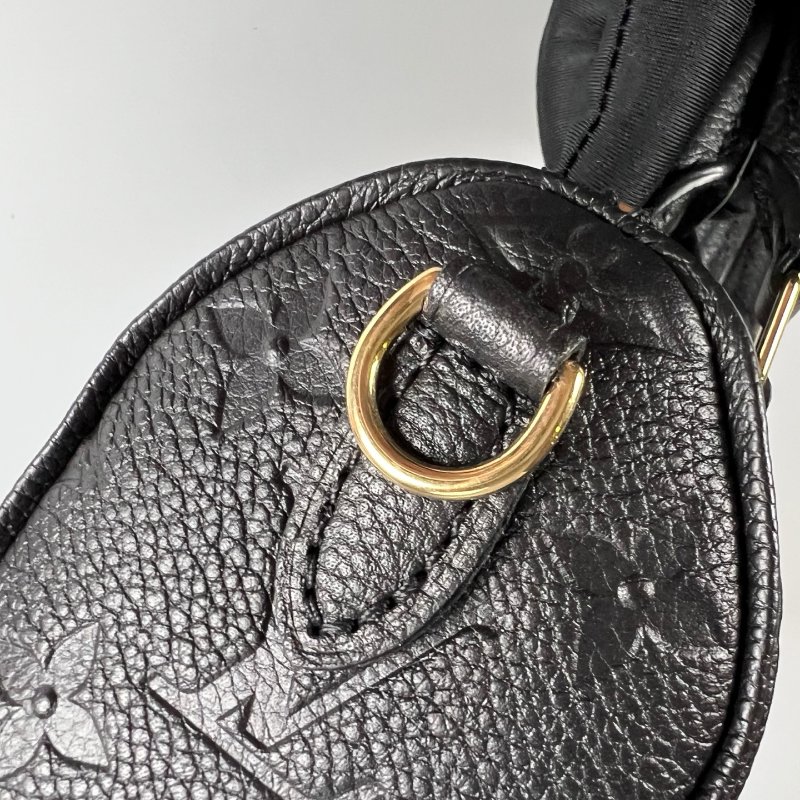 LV M82450/晶片款 黑皮革壓紋Nano Speedy包-10