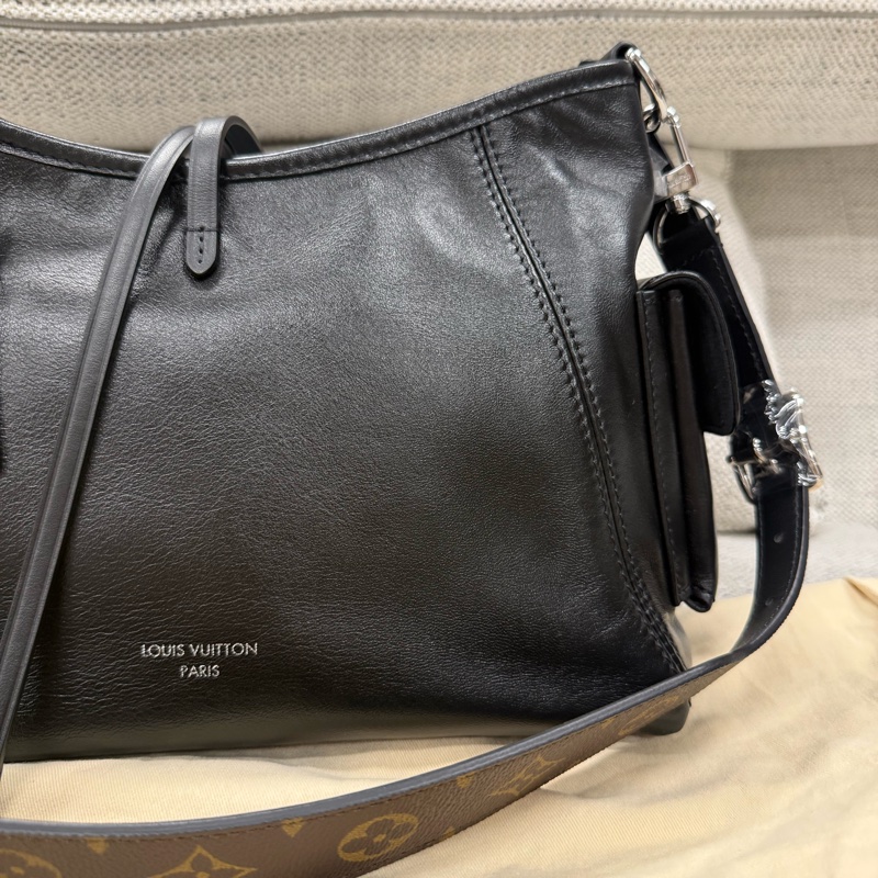 LOUIS VUITTON Carryall 字母徽標機車鏈條黑武士托特包Tote包購物袋 小羊皮 手提單肩包 小號 男女款 黑色-2