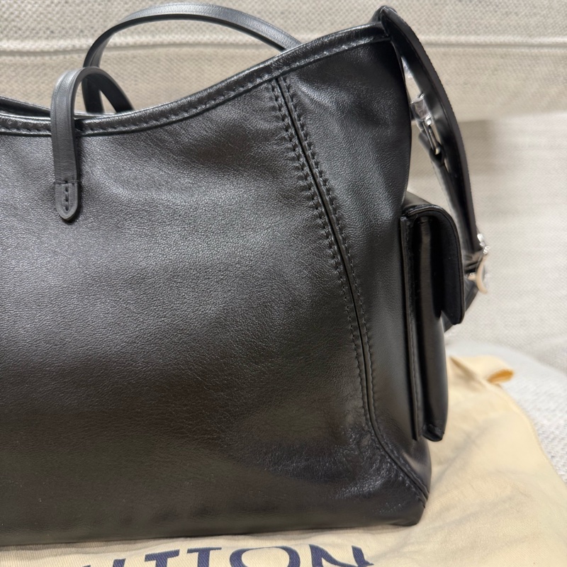 LOUIS VUITTON Carryall 字母徽標機車鏈條黑武士托特包Tote包購物袋 小羊皮 手提單肩包 小號 男女款 黑色-5