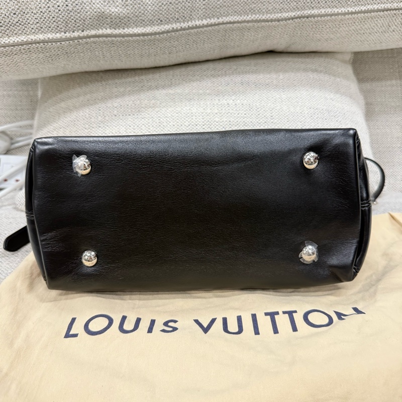 LOUIS VUITTON Carryall 字母徽標機車鏈條黑武士托特包Tote包購物袋 小羊皮 手提單肩包 小號 男女款 黑色-6