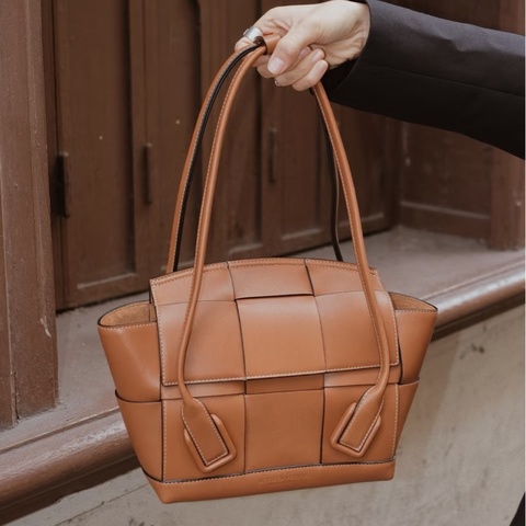 ✨BV arco 手提包👜 超美焦糖色