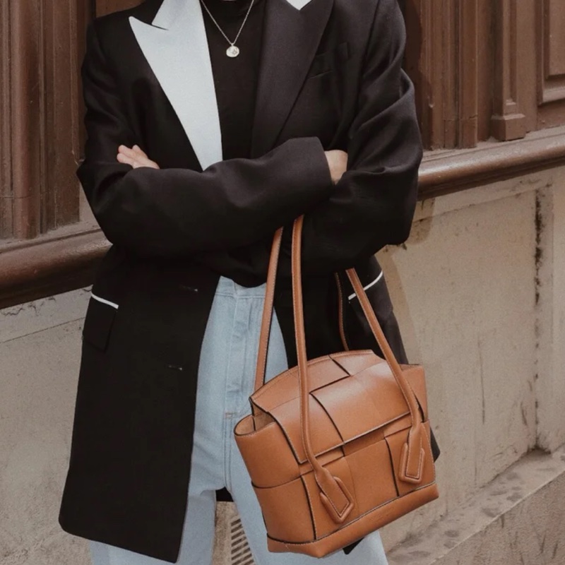 ✨BV arco 手提包👜 超美焦糖色-1