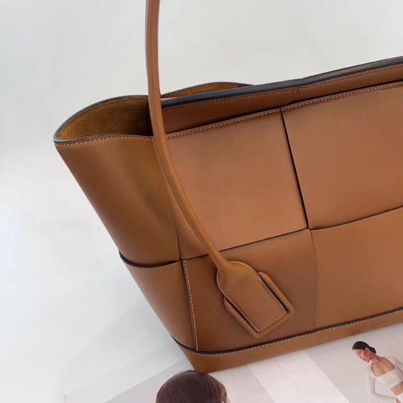 ✨BV arco 手提包👜 超美焦糖色-8