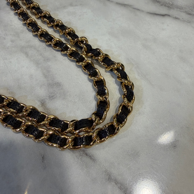 Chanel 黑荔枝皮金釦肩斜背WOC AP3464-16